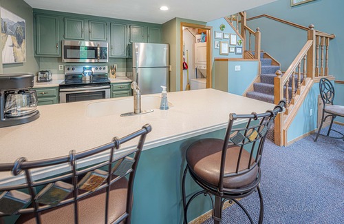 The Galena Territory House | Near golf courses and amenities!