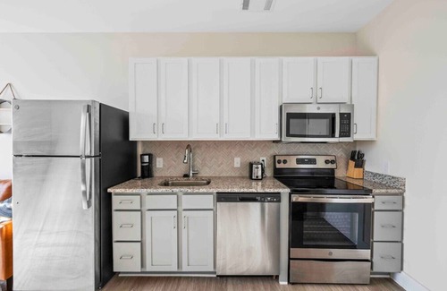Nashville Apartment | Near Gulch Cozy Skyline One Bedroom
