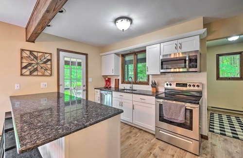 Albrightsville Cabin | Near Hiking & Skiing: Albrightsville Home w/Deck!