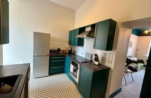 Gloucester Apartment | Near Hospital/2BD/1Bath/Free Parking/Central