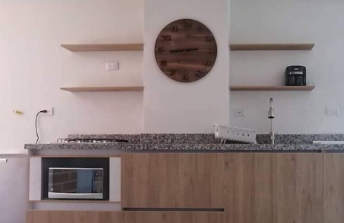La America Apartment | Near Laureles/1 Queensized bed+1sofabed Sta Monica