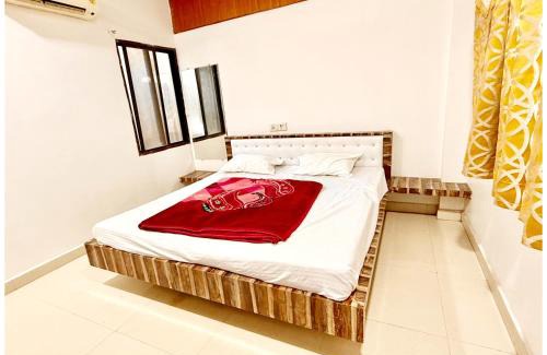 Ujjain Hotel | Near Mahakal Temple Hotel SRI- D K D ! Ujjain,Near Railway station, Fully Air conditioned Rooms & Spacious Room With wifi- Lift and Restaurant Facilities, BEST HOTEL IN UJJAIN