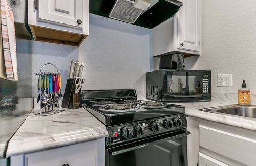 Oklahoma City Condo | Near major hospitals and 12 miles to Downtown OKC!