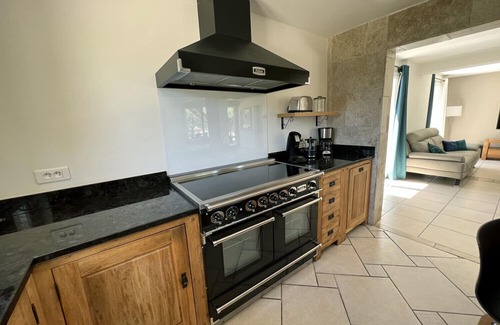 Garons Villa | Near Nîmes, house with spacious volumes, beautiful pool, dog allowed