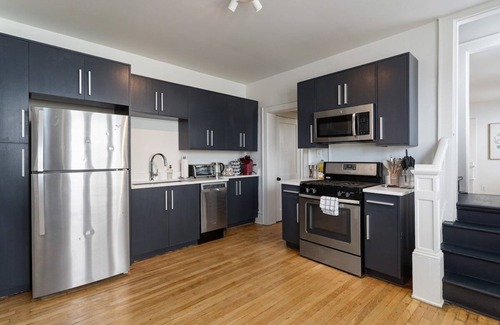 University District House | Near OSU-Short North-DT| 20 Guests | Stylish Home