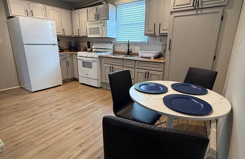 Wanskuck Apartment | Near Providence College 2 Bed w/Laundry & Parking