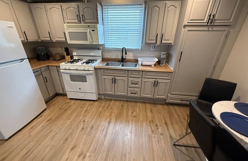 Wanskuck Apartment | Near Providence College 2 Bed w/Laundry & Parking