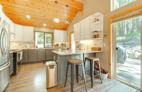 Truckee House | Near Ski Resorts & Trails: Truckee Home w/Hot Tub