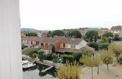 Port Grimaud Apartment | Near STTROPEZ APPT in PORT GRIMAUD renovated, air conditioning, 2 bedrooms, 3 rooms, south, canal view