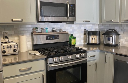 San Antonio House | Near The Shops At La Cantera, The Rim and Fiesta Texas