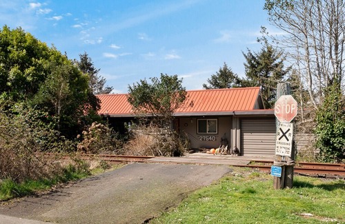 Rockaway Beach House | NEHALEM NIRVANA in North Nedonna Beach