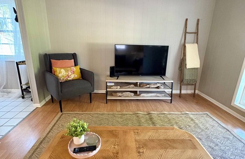 Downtown House | nEl Sur - Where Southern Charm meets Insta worthy