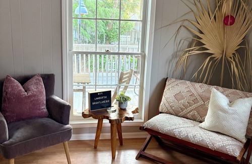 Downtown House | nEl Sur - Where Southern Charm meets Insta worthy