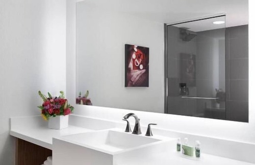 Downtown Las Vegas House | Neon Capital of the World! 4 Comfortable Units, Pool, Casino, Free Parking