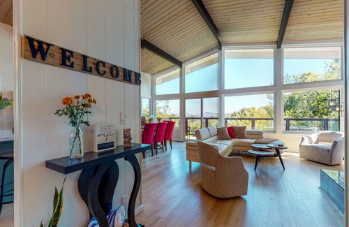 Tamalpais-Homestead Valley House | Nestled In The Trees Bay Area Best Hidden Gem