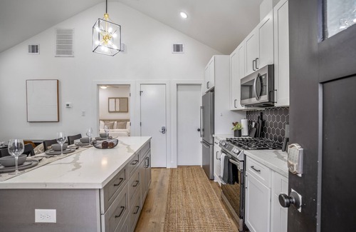 Greater East End Apartment | Nestled Nook Bungalow #7033A @East End revitalized