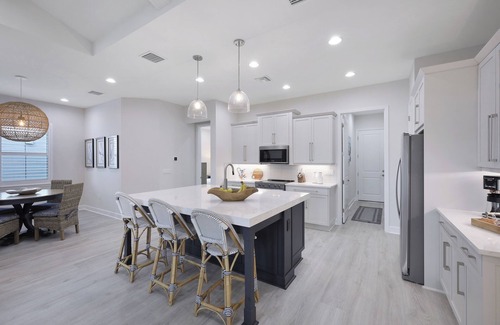 Naples Cottage | New 2-bedroom cottage close to downtown Naples