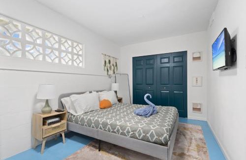 Indian Rocks Beach House | New! 2 Blocks To The Beach 1 Bed, 1 Bath
