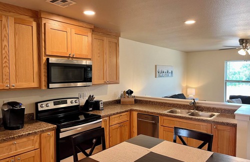 Thackerville Apartment | NEW! 2 King Beds, Clean, Close to Casinos. Safe and Quiet!