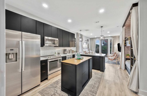 Nashville Apartment | New! 2 Luxe Penthouses with Balconies + City Views