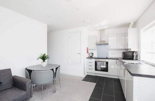 Didcot Apartment | NEW 2BD Pontact Flat in the Heart of Didcot