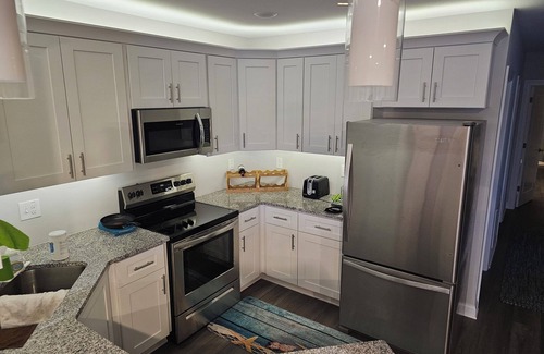 Marblehead Condo | NEW 3-bedroom Marina waterfront condo in marvelous Lakeside Marblehead