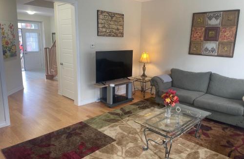 Thorold House | New 3 Bedroom 2 Bathroom Home in West Niagara