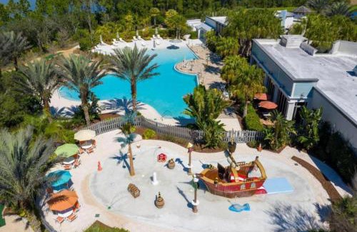 Davenport Villa | New 3Bed Resort Style Townhome with Mickey Sorcerer Room, 20 Min to Disney!