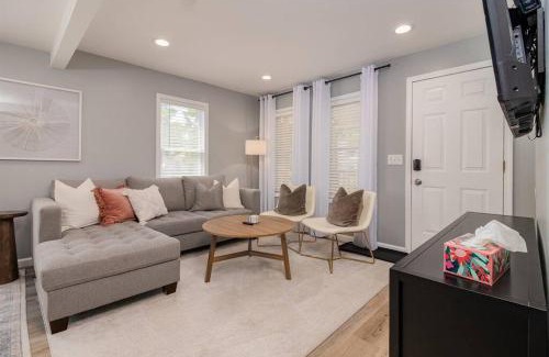 Hazel Park Apartment | New! 3BR I 2BA Home in the Vibrant City of Hazel Park