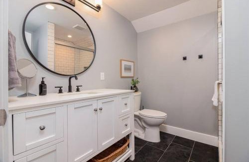 Hazel Park Apartment | New! 3BR I 2BA Home in the Vibrant City of Hazel Park