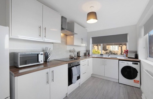 Stockton-on-Tees House | New! 3BR in Colchester Free Wifi