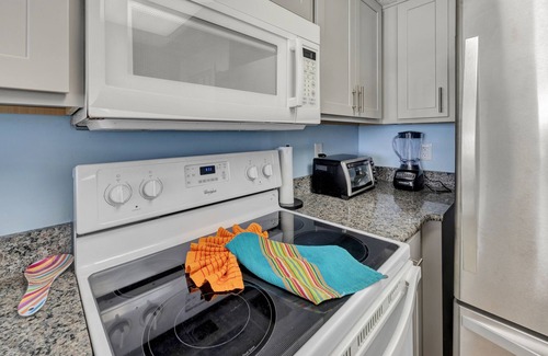 Myrtle Beach Condo | New 3BR King Suite with Direct Oceanfront End Unit