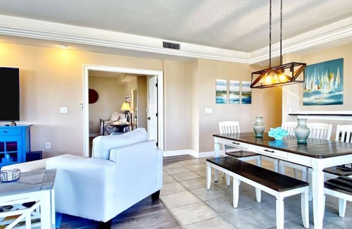 Clearwater Beach Condo | New 3rd-floor bayfront condo w/wrap-around balcony, on-site pool, hot tub, AC