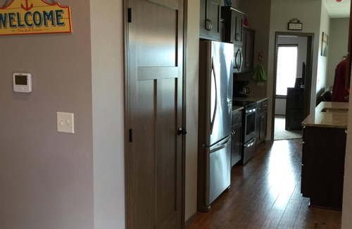 Spirit Lake Cabin | NEW 4 BEDROOM CABIN BRIDGES BAY RESORT 6 FREE INDOOR WATERPARK PASSES
