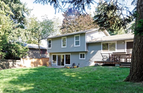 Bridle Trails House | NEW! 4 bedroom home in Bridle Trails, Kirkland