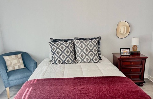 College Station House | NEW - 4 Bedroom Townhome