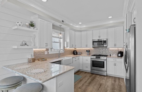 Morehead City House | NEW 4BD 4.5BA Home W/Incredible Beaufort Bridge Views, on Town Creek Marina