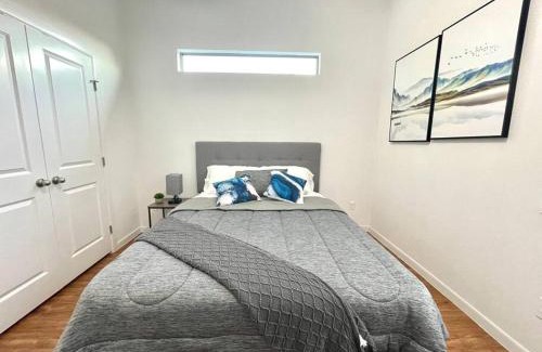 McAllen Apartment | NEW! 5 min from Mall, Airport, and Dinning!