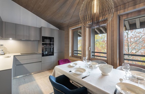 Megeve Apartment | New Apartment in Rochebrune, Megève: 2 Bedrooms, Pool, Gym, Sauna, and Hammam