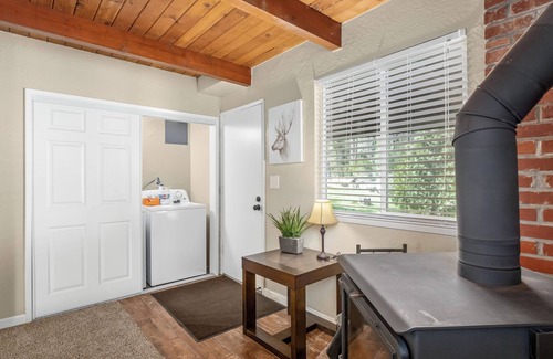 Oakhurst House | New! Arcade Games, Hot Tub, Fire Pit, BBQ, 3:2