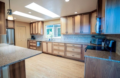 Port Angeles House | NEW "Aurora Haven": World Top VIEW 10 Acer Privacy