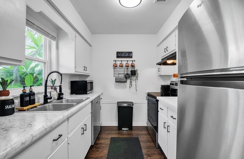Ocala House | NEW! Be Our Guest - Cozy Townhome near Downtown Ocala
