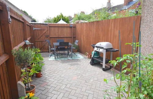 Rugby House | New Bilton Housen2 bedroomed close to town centre
