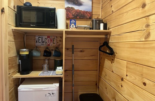 Floyd Cabin | NEW! Blue Ridge Bound Cabin 326