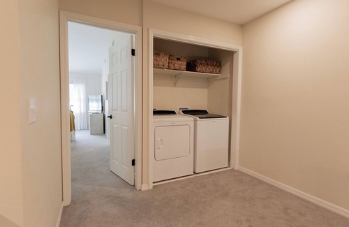 Bayshore Gardens House | New Blue Treasure, 2 blks from restaurants & water