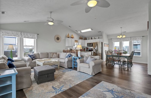 Surf City House | NEW! Boardwalk - Oceanfront Spa - Newly Remodeled, Best Location Walk everywhere