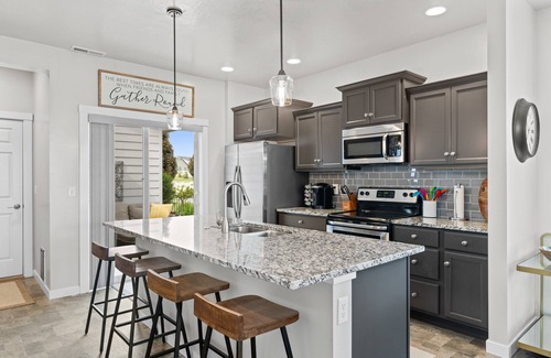 Meridian House | NEW BoHo Cottage w/Arcade room- Pet friendly!