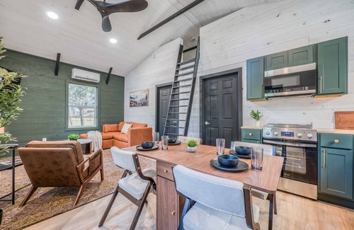 Alto Apartment | New Build | Cabin with Loft | Wildlife | Sleeps 6