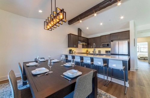 Mammoth Lakes House | New Build Creekhouse at Snowcreek VII 571