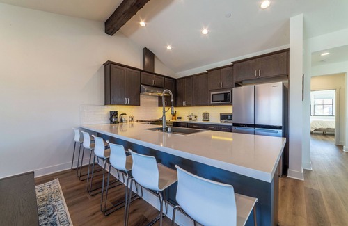 Mammoth Lakes House | New Build Creekhouse at Snowcreek VII 571